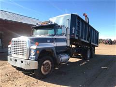1975 Ford LN9000 T/A Grain/Silage Truck 
