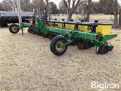 John Deere 1700 MaxEmerge Plus 8R30 Planter 