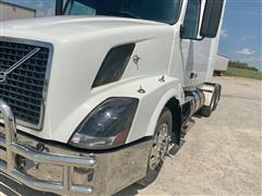 items/0196ee4a69724a03989f6f13c11ce55d/2012volvovnl64t670trucktractor_aa09fea9ed044d77918a4c730e03dfdd.jpg