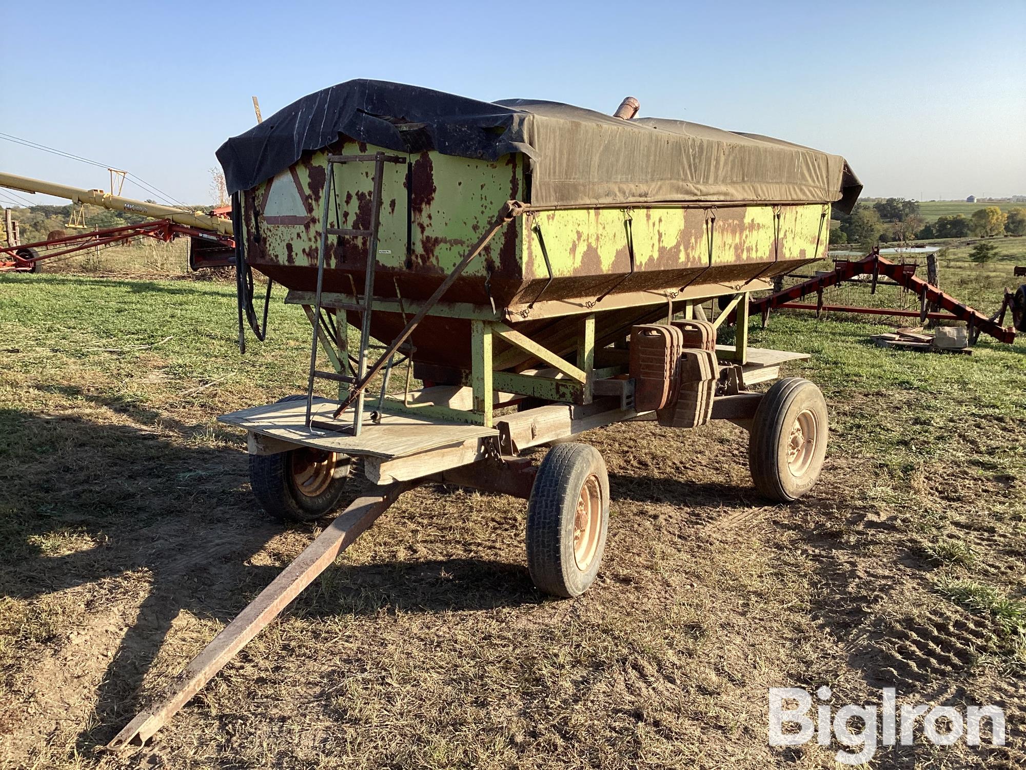 Parker Gravity Wagon w/ Seed Auger 