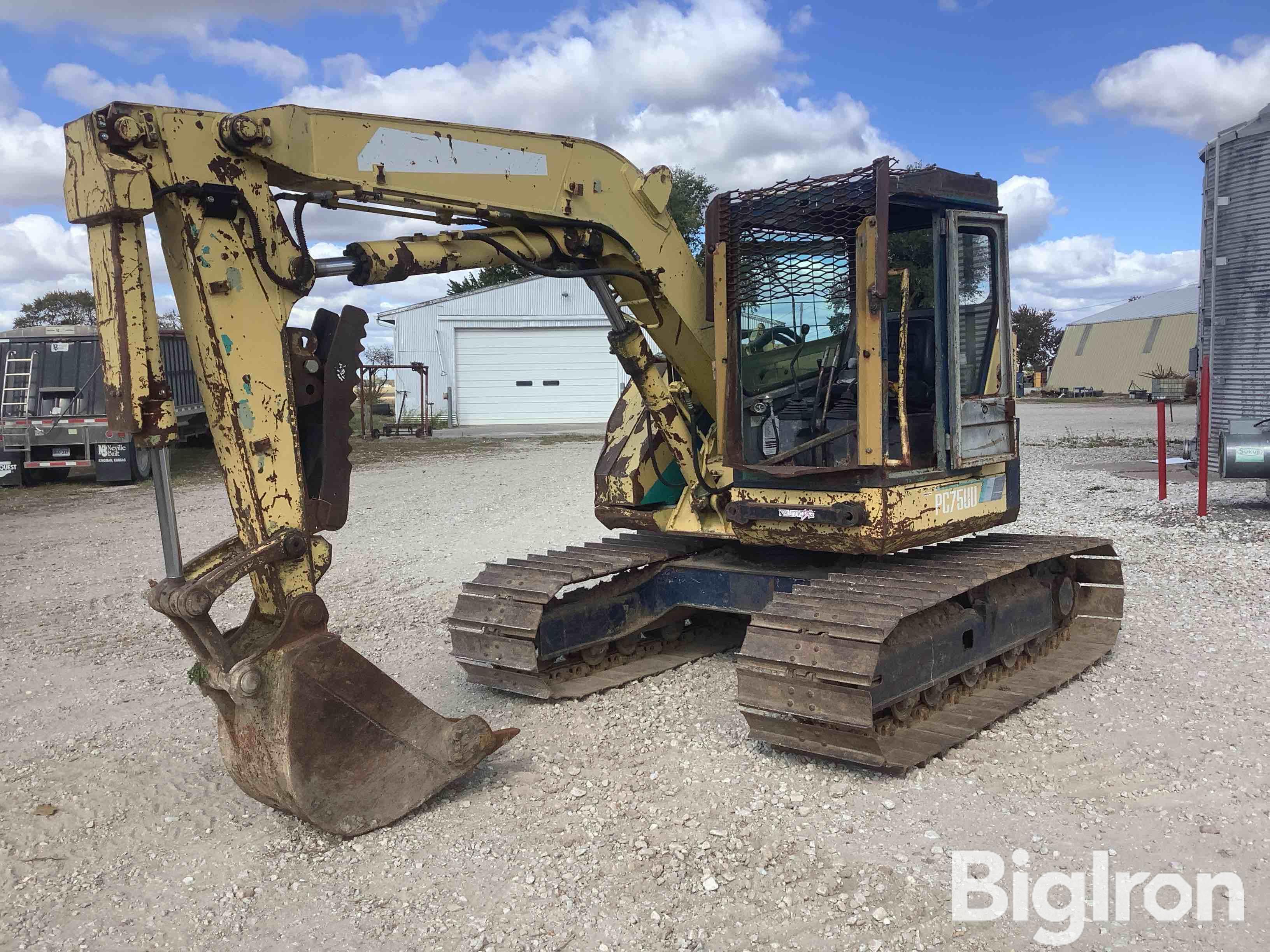 Komatsu PC75UU Excavator 