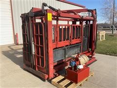 Daniels Extended Hydraulic Squeeze/Head Cattle Chute W/ Palp Doors & Scale 