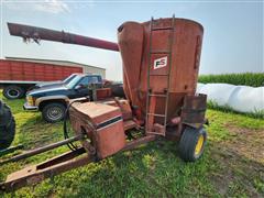 International 1250 Grinder Mixer 