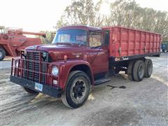 1964 International LoadStar 1700 T/A Grain Truck 