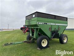 Brent 440 Gravity Wagon 