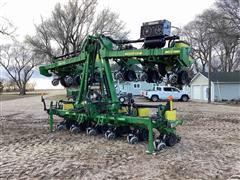 2002 John Deere 1720 MaxEmerge Plus VacuMeter 12R36” 3-PT Planter 