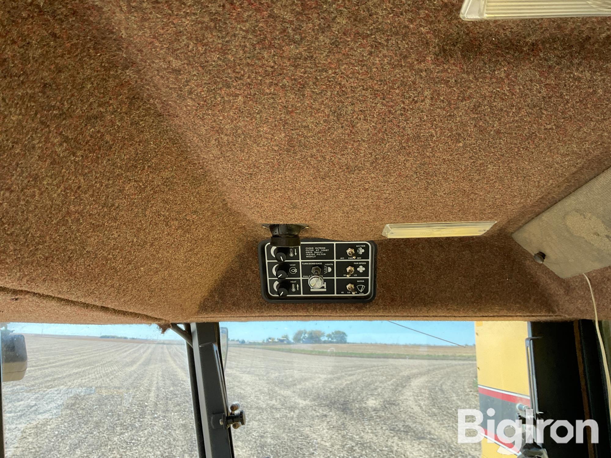 items/03253db5e48bef1195f6002248918839/newhollandtr97combine-3_6ecb95564dfa4fcb9c50b16280fbb981.jpg