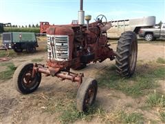 Farmall 450 2WD Tractor 