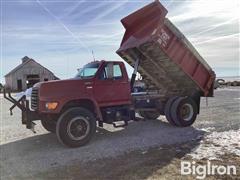 1995 Ford F700 S/A Dump Truck 