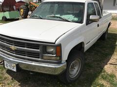 1997 Chevrolet Cheyenne 2500 4x4 Extended Cab Pickup 