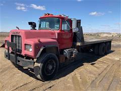 1988 Mack RD690S T/A Flatbed Truck 