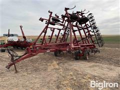 Case IH 4800 Vibra Shank Field Cultivator 