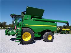 2022 John Deere S790 4WD Combine 