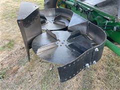 items/04a2575819da476a9a933f83b9f8e22e/1995johndeere9500combine-24_9e4c877bb92d4a82bada02acae99f0f8.jpg