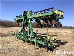 John Deere 1720 12R38" Planter 