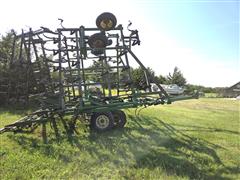 items/053a07041563ef11a4e6000d3a62e002/johndeere9603sectionfieldcultivator_0561ceb107644928928844d7316059ea.jpg