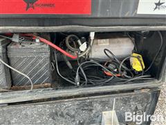 4f2d4787744f48f4b56ab928f22152af.jpg