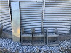 Diamond Plate Piece And Aluminum Truck Steps 