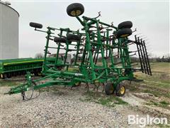 2012 John Deere 2210 5 Section Field Cultivator 