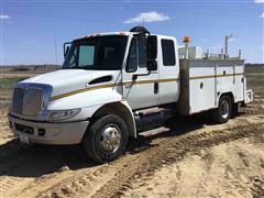 2005 International 4200 S/A Extended Cab Service Truck 