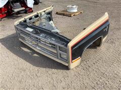 1985 Chevrolet Pickup Front Quarter Panels & Grille 