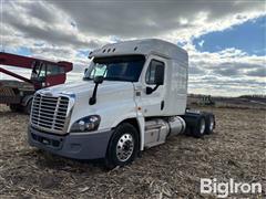 2016 Freightliner Cascadia 125 T/A Truck Tractor 