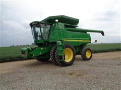 2000 John Deere 9750 Combine 