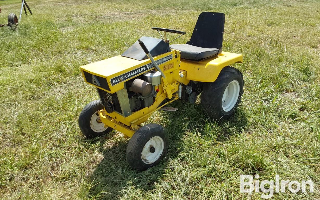 Allis-Chalmers B-110 2WD Lawn Tractor 