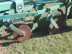 items/0717ab5c8345ec11a3ee0003fff90bee/johndeere1450semimountedplow_df7bb6b086104520aee2ca56d7e46dd4.jpg