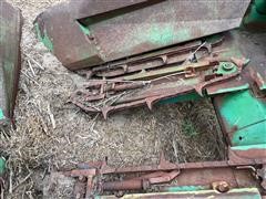 items/072ce15ff714ed11b5cf00155d72f54a/johndeere243earcornhead_9529cb82e00742a28590156753c3bdd0.jpg