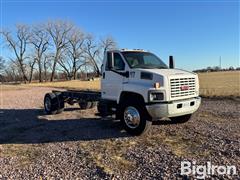 2006 GMC C6500 Cab & Chassis Truck 