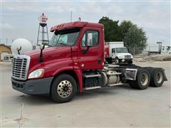 2017 Freightliner Cascadia CA125DC T/A Truck Tractor 