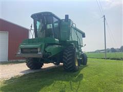 1992 John Deere 9500 2WD Combine 