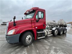 2013 Freightliner Cascadia CA125DC Tri/A Truck Tractor 