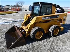 John Deere 325 Skid Steer 