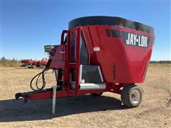 2017 Jay-Lor 5575 Vertical Mixer 