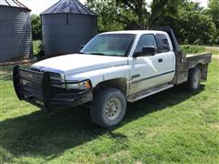 2000 Dodge RAM 2500 Extended Cab Flatbed Pickup 