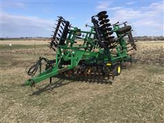 John Deere 726 Mulch Finisher 