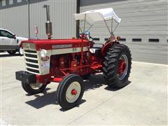 International 460 Utility 2WD Tractor 