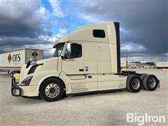 2016 Volvo VNL T/A Sleeper Truck Tractor 