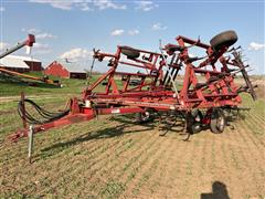 Case IH 4800 Vibra-Shank 23’ Field Cultivator 