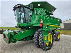 2006 John Deere 9560 STS 2WD Combine 