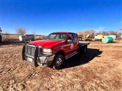 2002 Ford F350 Super Duty 4x4 4-Door Extended Cab Flatbed Pickup 