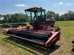 Hesston 8400 Self-Propelled Swather 