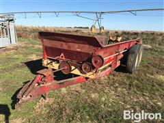 New Holland 675 T/A Manure Spreader 