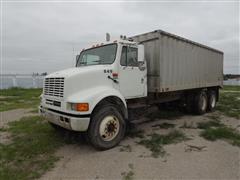 1995 International 8100 T/A Grain Truck 