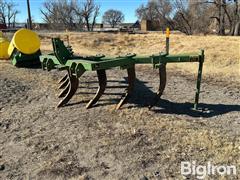 John Deere 915 7-Shank Ripper/Subsoiler 