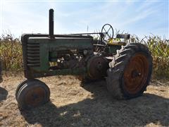 1950 John Deere G 2WD Tractor 