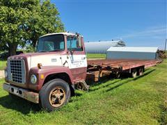 1971 Ford LT8000 T/A Hay Sled 