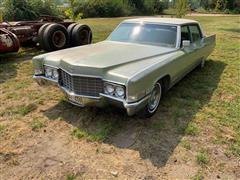 1969 Cadillac Fleetwood 4-Door Sedan 